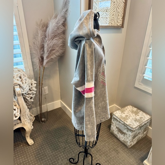 Women's size medium American Fighter hoodie - Picture 5 of 8